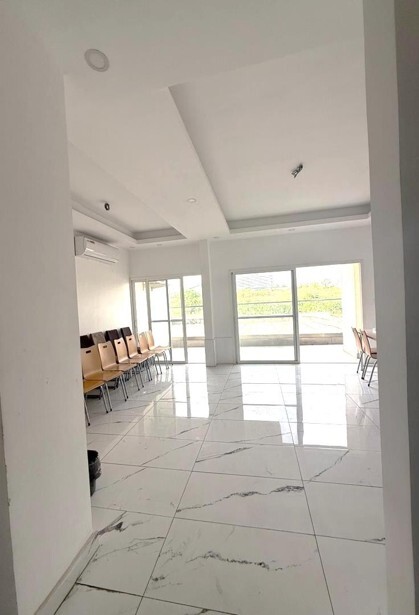 salon immeuble cocody mermoz