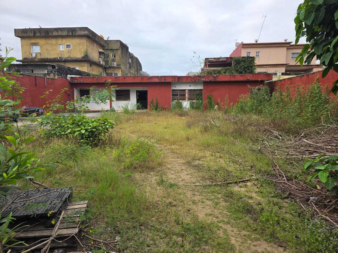 terrain zone 4 650m2 1
